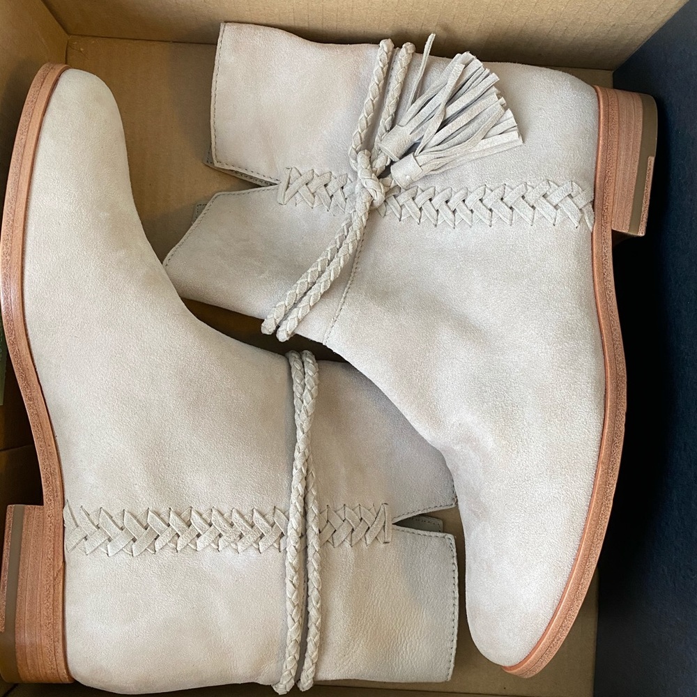 Frye Tina Whipstitch Tassel Boot, Fawn, Size 7.5